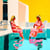Tableau sur toile amies au bord de la piscine 45x45 cm