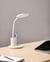 Lampe de Bureau LED Beige Clair avec Bras Réglable et Mode CCT Température de Couleur