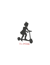 Die petite fille sur sa trottinette