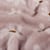 Tissu Fausse fourrure Azalée envers doudou fleurs Blanches sur fond Vieux rose