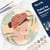 Peinture par Numéro sur disque en bois Figured'Art - Femme au Turban de profil - Kit de Loisir Créatif DIY Numéro d'Art Complet - 30cm de diamètre