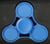 hand Spinner bleu moyen en métal avec son coffret
