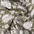 Tissu Jacquard d'ameublement Suri grosses fleurs Blanc sur fond Vert olive