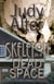 Skeleton in a Dead Space - Kelly O'Connell Mysteries, #1