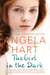 The Girl in the Dark - The True Story of a Runaway Child with a Secret. A Devastating Discovery that Changes Everything.