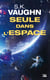 Seule dans l'espace