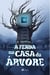 A fenda da casa na a´rvore