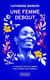 Une femme debout