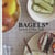 Bagels comme à new york et quelques donuts