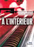 À l'intérieur
