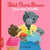Petit Ours Brun joue avec le bébé