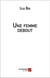 Une femme debout