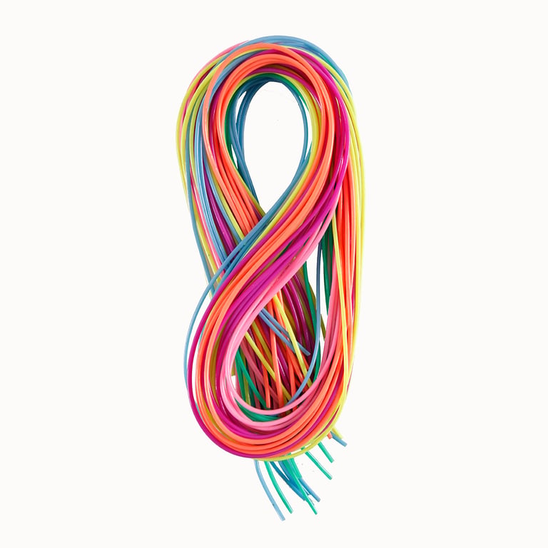 30 Fils Scoubidous Pailletés Multicolores - 80 Cm De Longueur - Marque Artémio - Neuf Sous Emballage