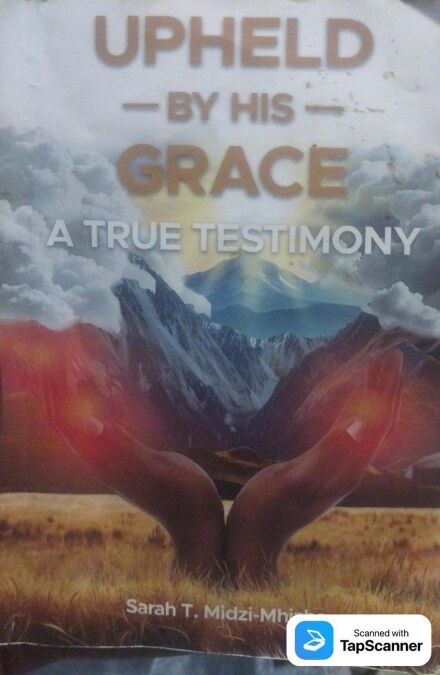 Upheld By His Grace | Cultura