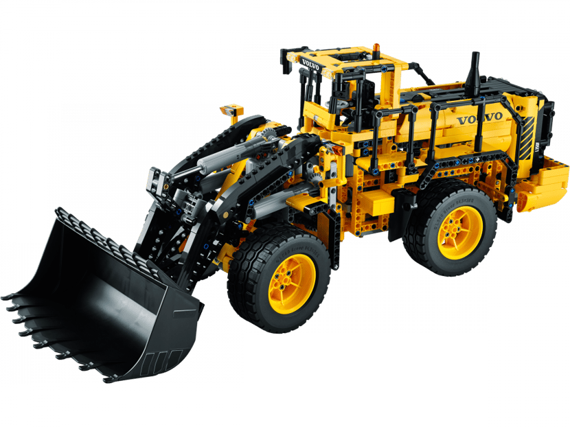 LEGO® Technic La Chargeuse sur Pneus télécommandée VOLVO L350F