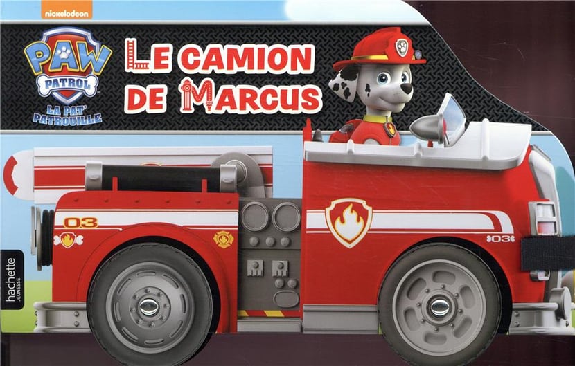 Coloriage Marcus avec son camion de pompier à imprimer