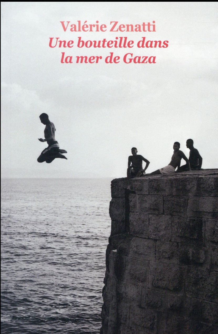 Une bouteille dans la mer de gaza : Valérie Zenatti - 2211222951 - Romans -  Livres dès 12 ans - Livres pour enfants dès 12 ans | Cultura