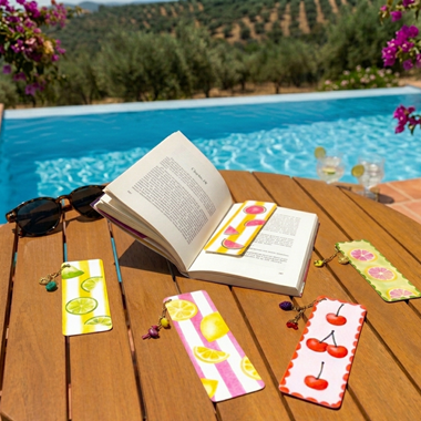 Atelier Eté Enfant - Marque-pages aquarelle et perles breloques