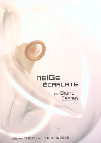 Neige ecarlate